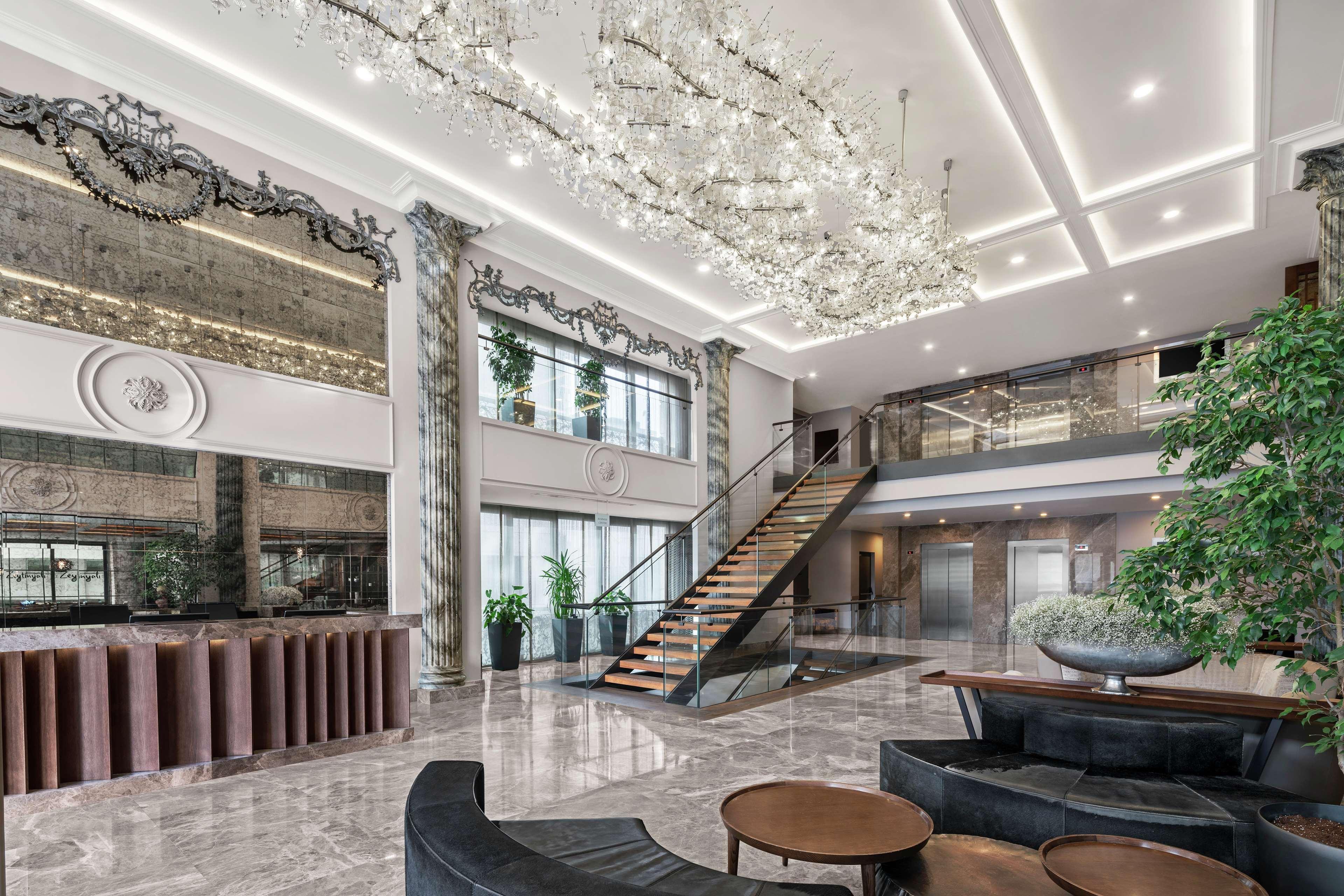 Hotel Doubletree By Hilton Istanbul Esentepe Exterior foto